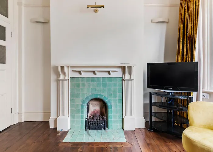 Spacious 1 Bed Holborn Apartment
